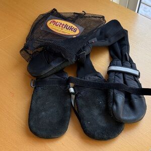 Muttluks Black Dog Boots